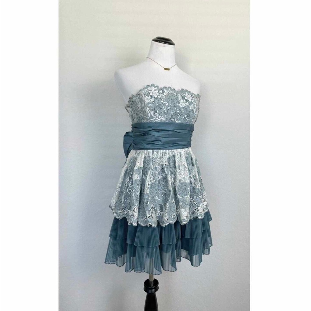 EUC Betsey Johnson Teal Blue Cream Lace Strapless Dress Sz 8